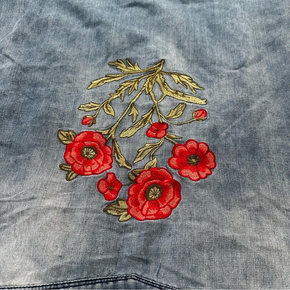 En Crème Denim Tunic Top Women’s Small Embroidered Floral Chambray Shirt Boho - Picture 6 of 15